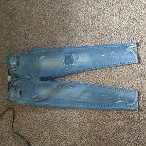 Distressed Mid rise skinny jeans